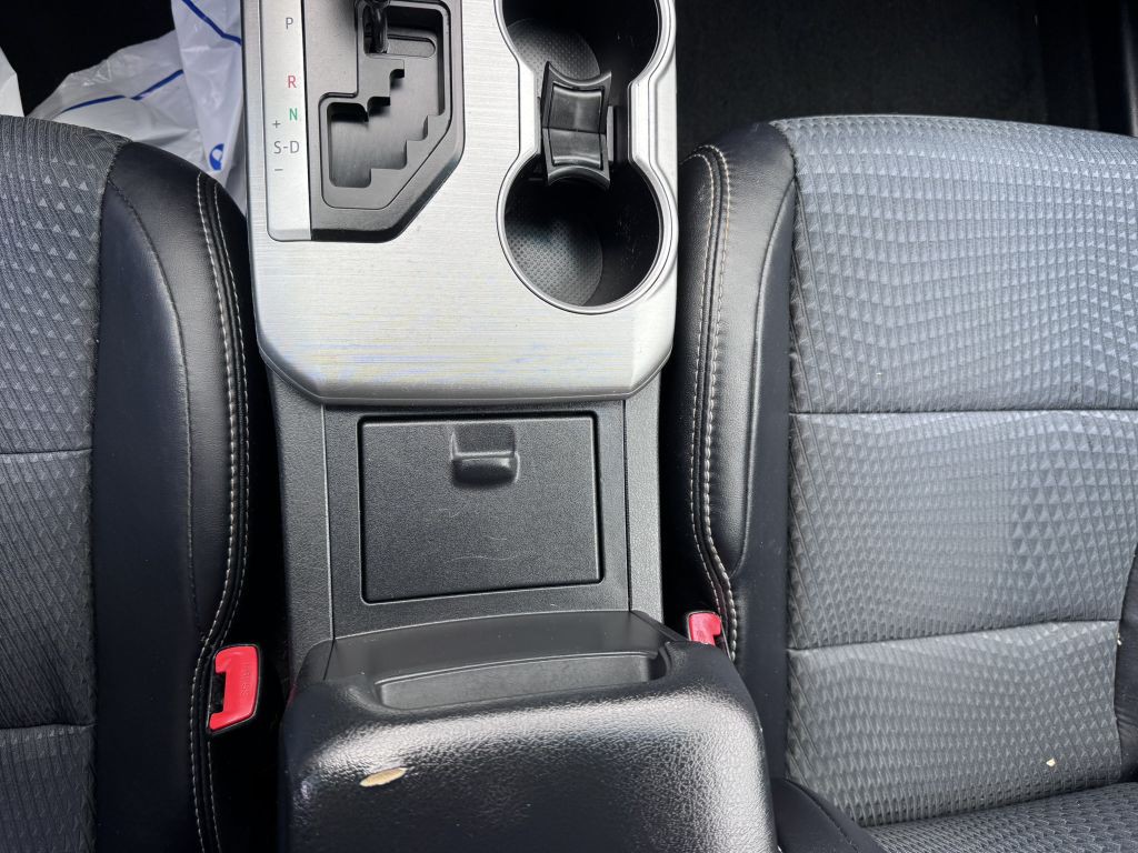 2013 Toyota Camry Image 21
