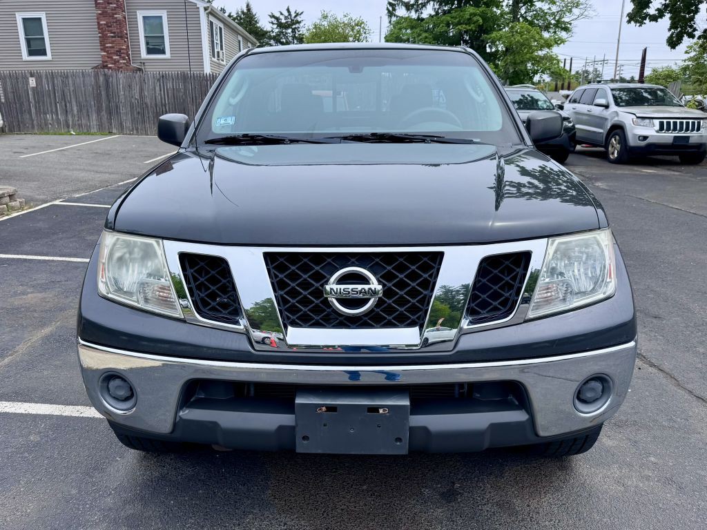 2010 Nissan Frontier Image 2