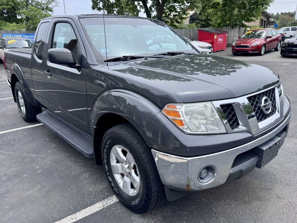 2010 Nissan Frontier Image 3