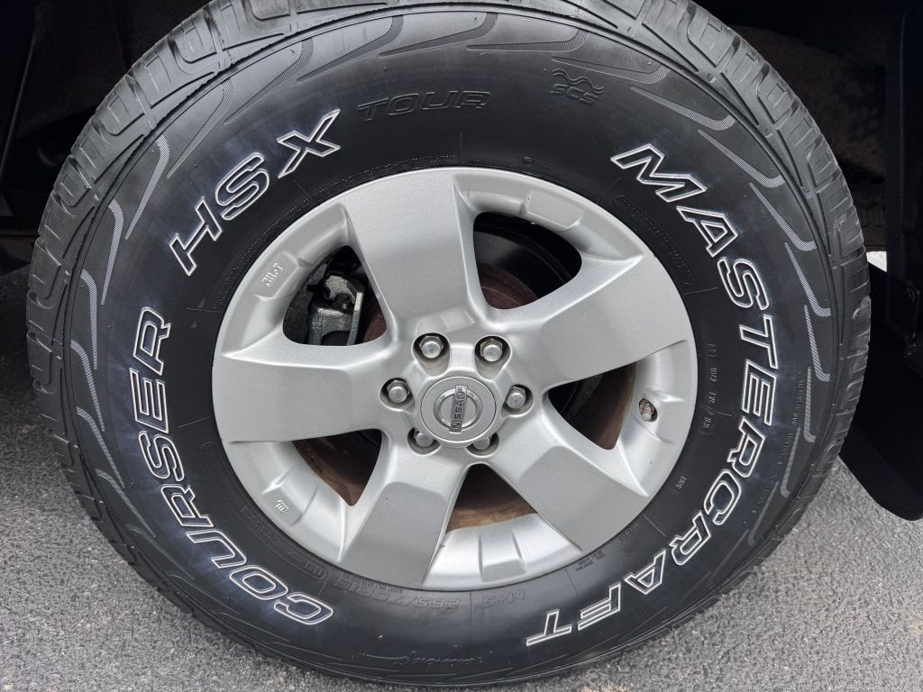 2010 Nissan Frontier Image 14