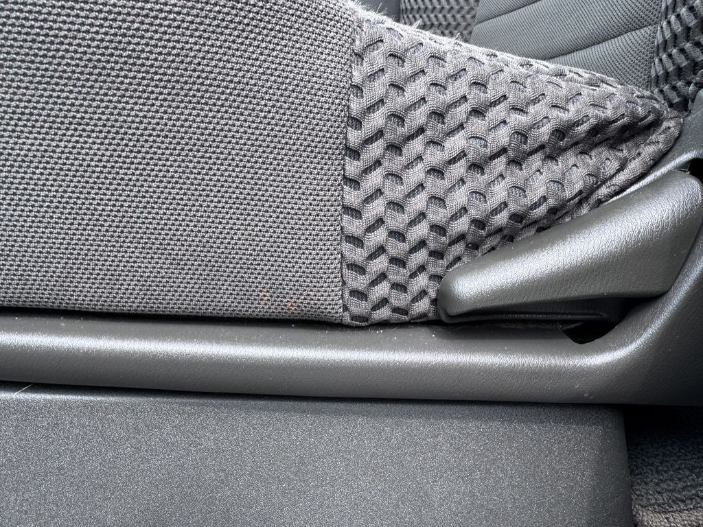 2010 Nissan Frontier Image 16
