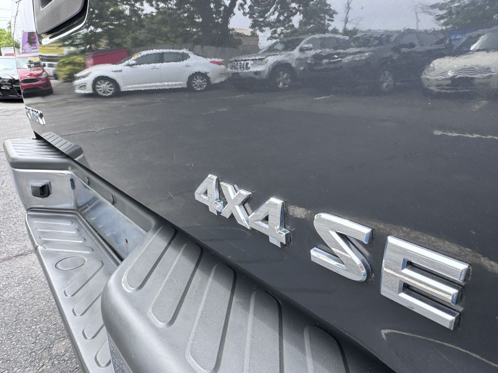 2010 Nissan Frontier Image 27