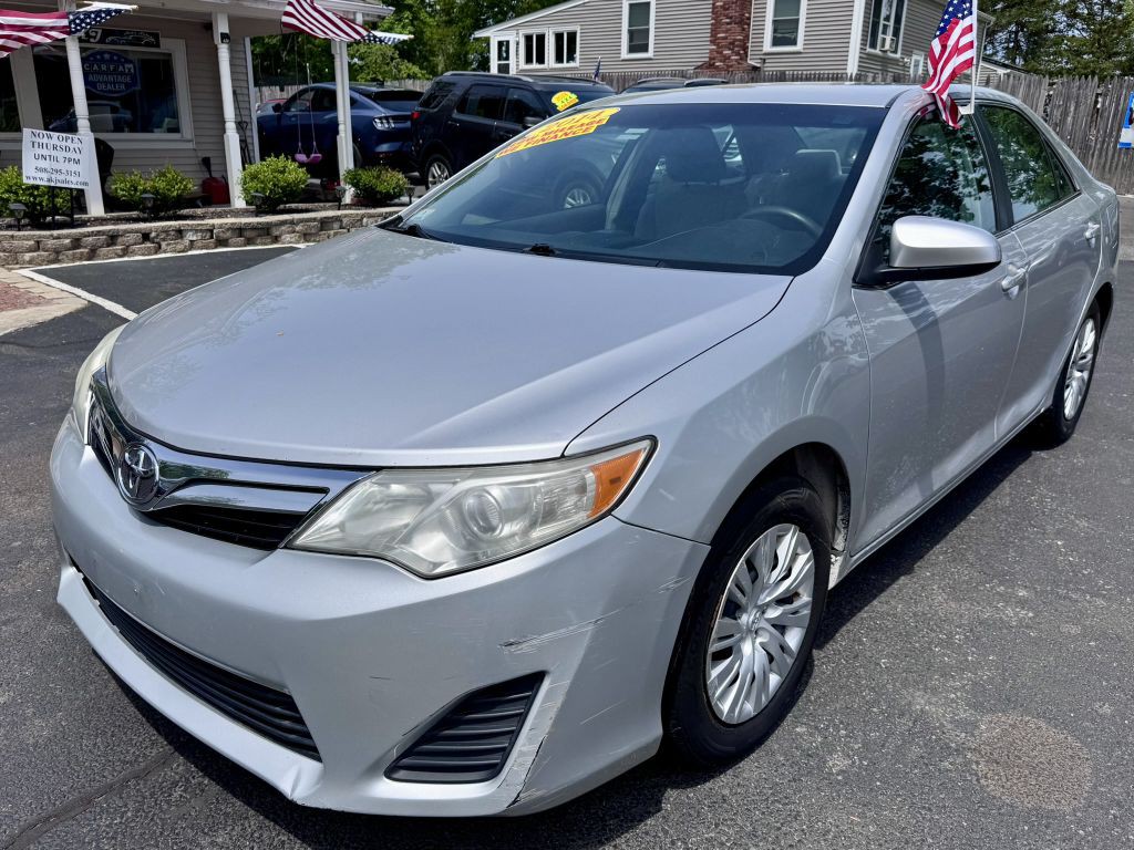 2014 Toyota Camry Image 1