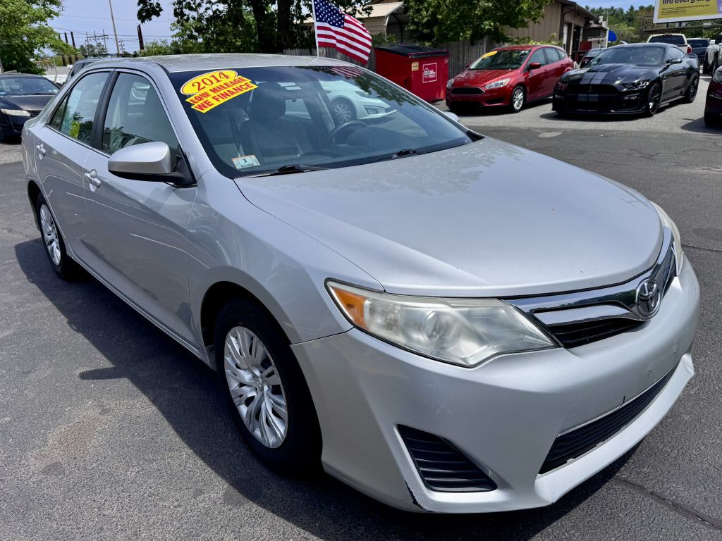 2014 Toyota Camry Image 3