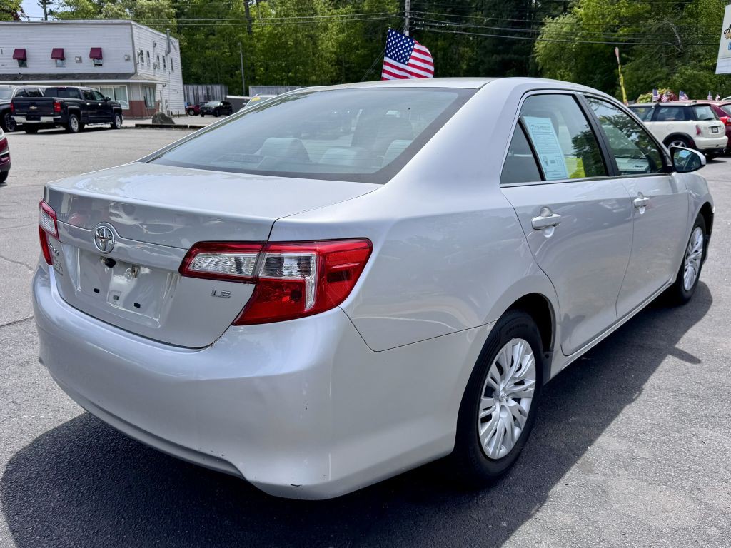 2014 Toyota Camry Image 5