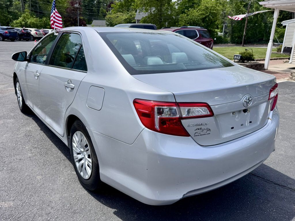 2014 Toyota Camry Image 7