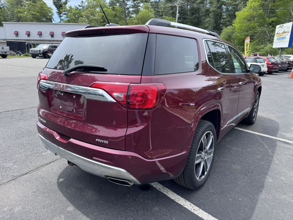 2017 GMC Acadia Image 8