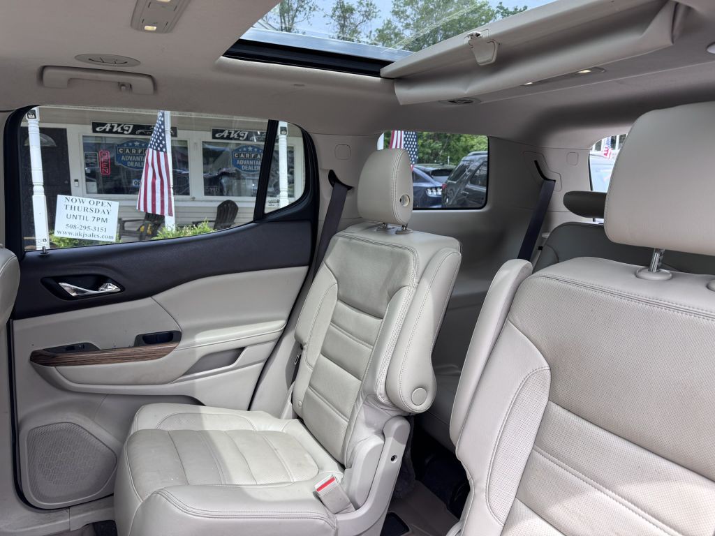2017 GMC Acadia Image 25