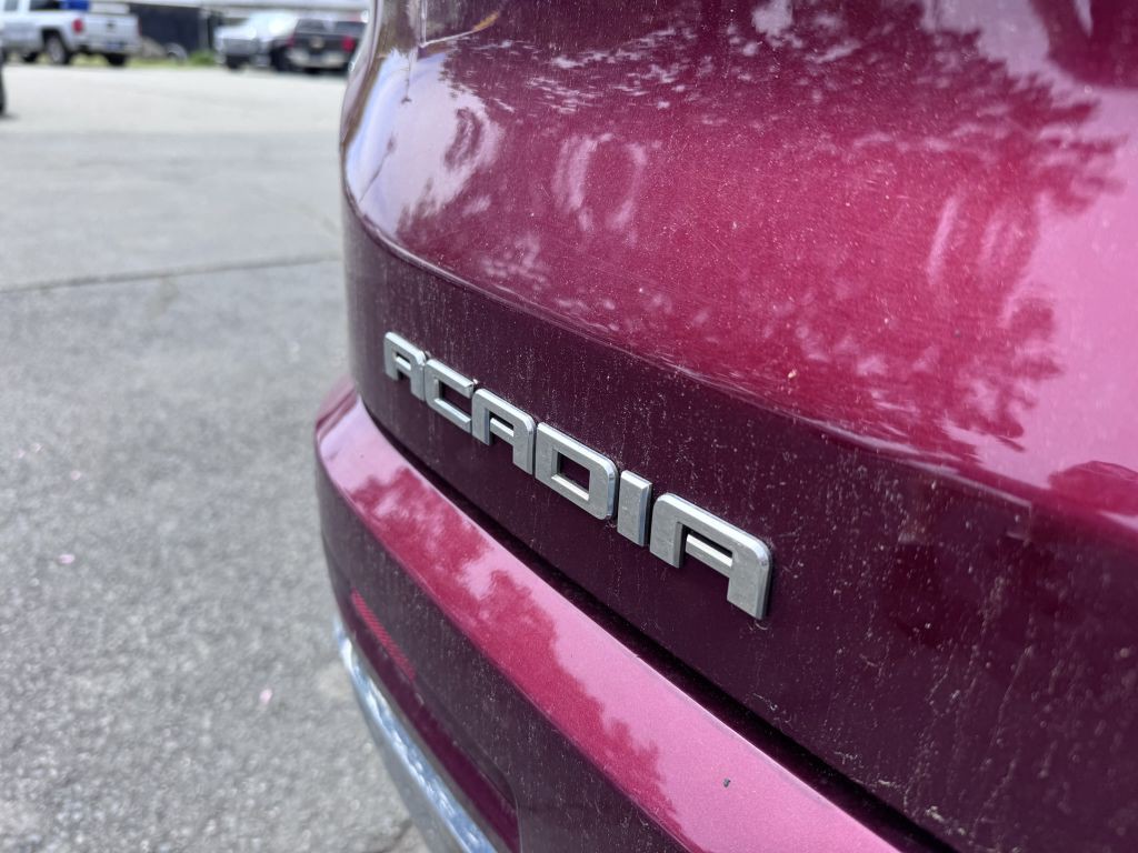 2017 GMC Acadia Image 28