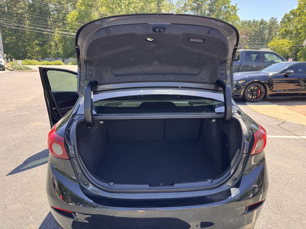 2017 Mazda Mazda3 Image 32