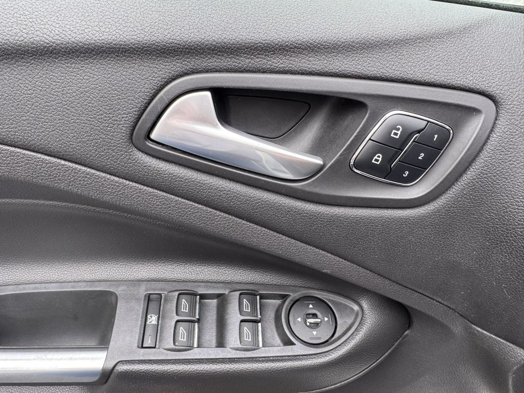 2015 Ford Escape Image 15