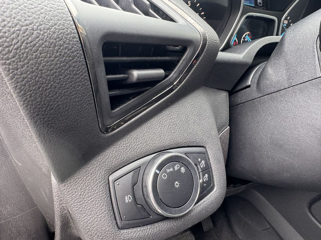 2015 Ford Escape Image 17