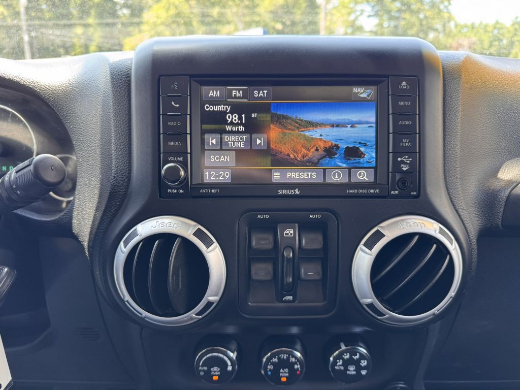 2014 Jeep Wrangler Unlimited Image 19
