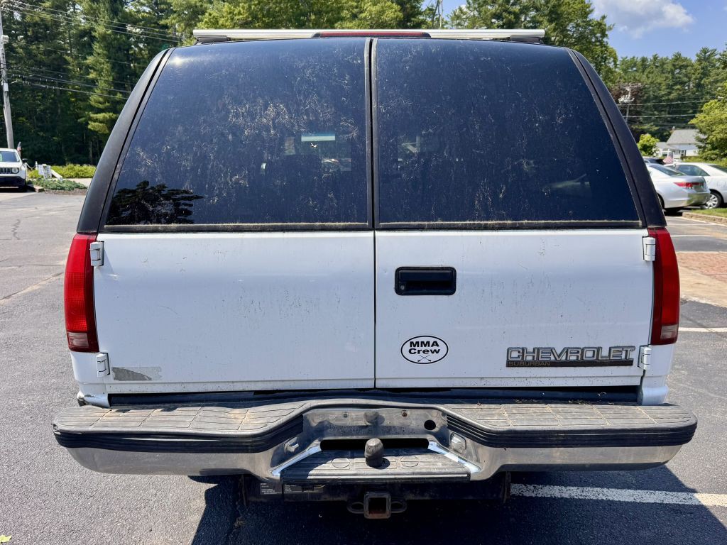 1999 Chevrolet Suburban Image 6