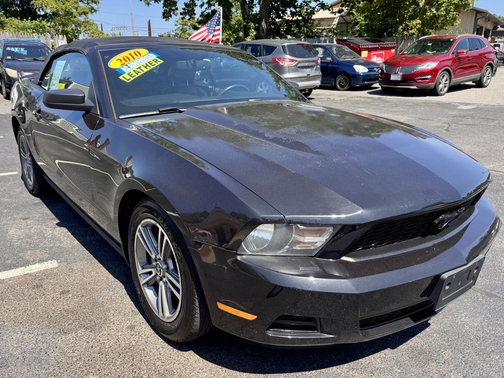 2010 Ford Mustang Image 3