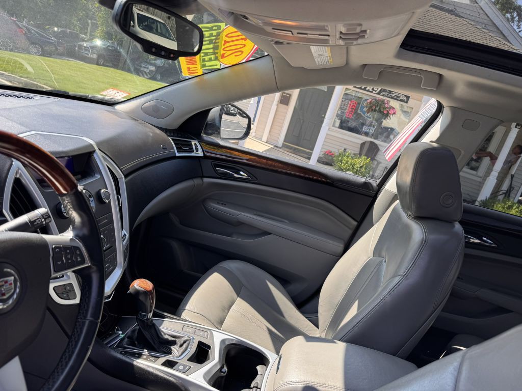 2010 Cadillac SRX Image 9