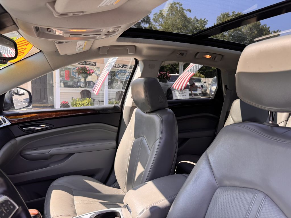 2010 Cadillac SRX Image 10