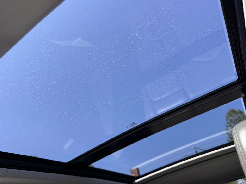 2010 Cadillac SRX Image 26