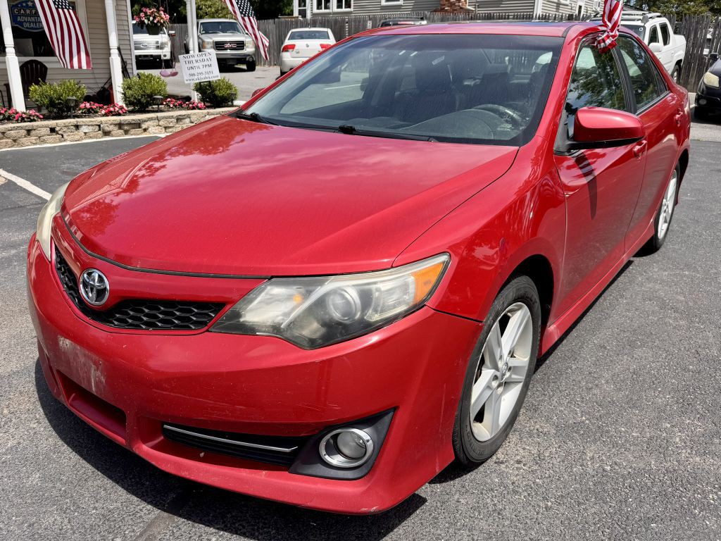 2013 Toyota Camry Image 1