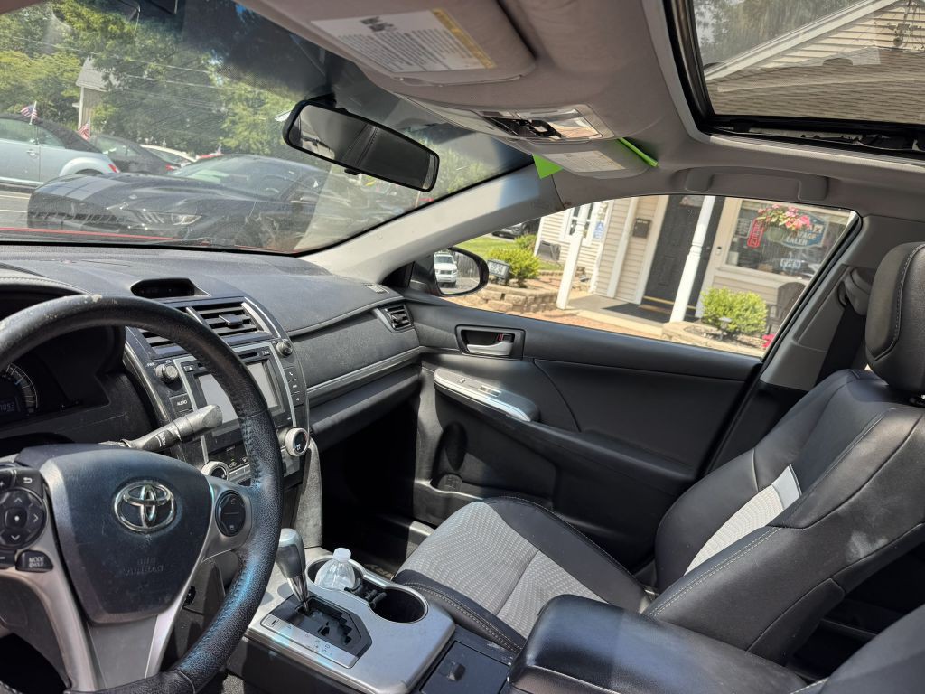 2013 Toyota Camry Image 9