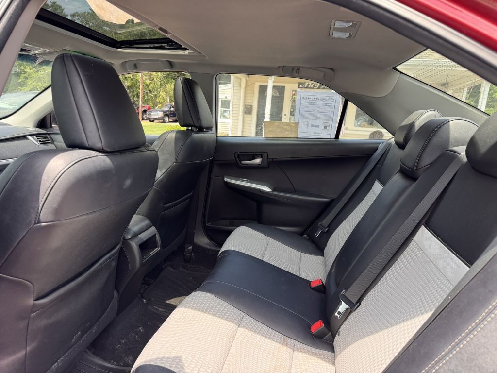 2013 Toyota Camry Image 20
