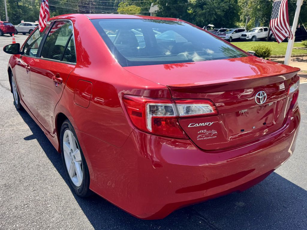 2013 Toyota Camry Image 6
