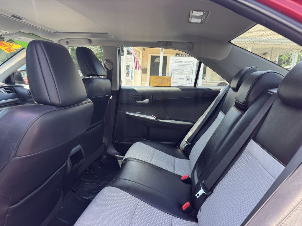 2013 Toyota Camry Image 24
