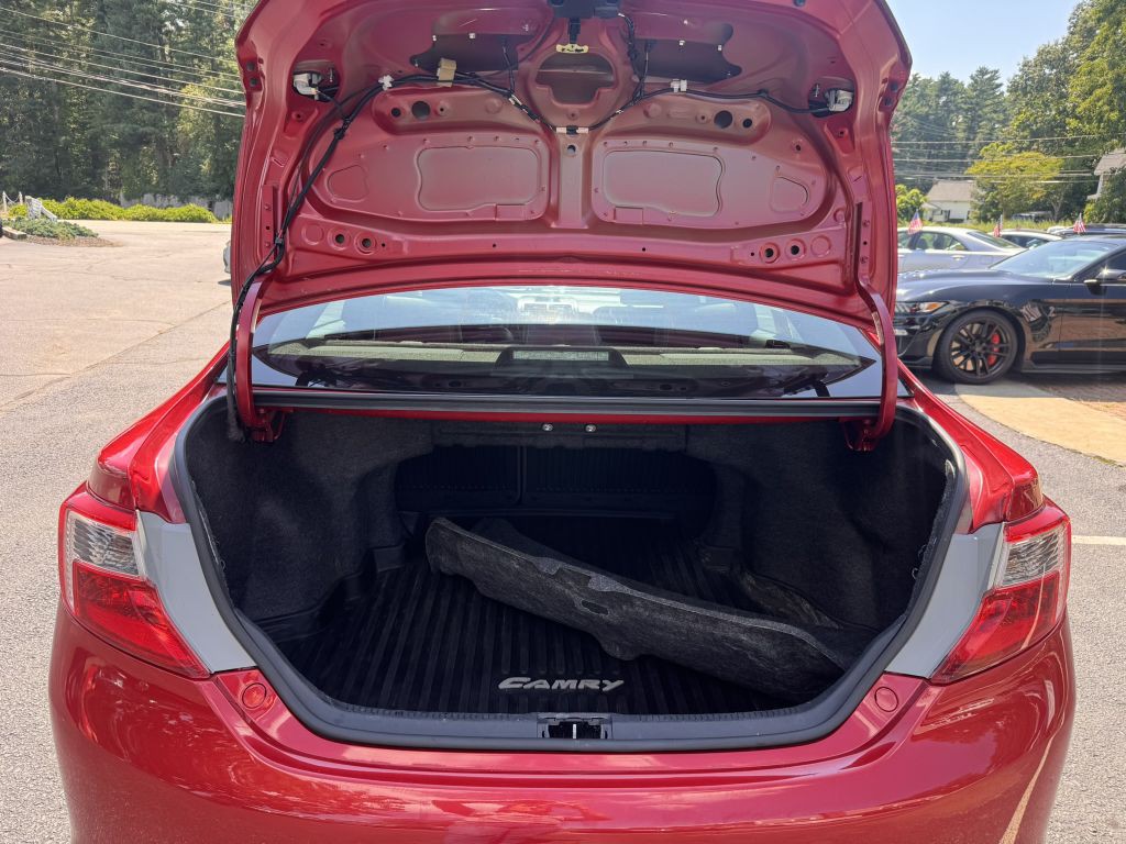 2013 Toyota Camry Image 25