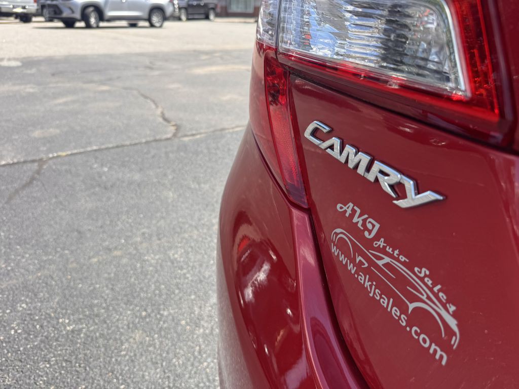 2013 Toyota Camry Image 27