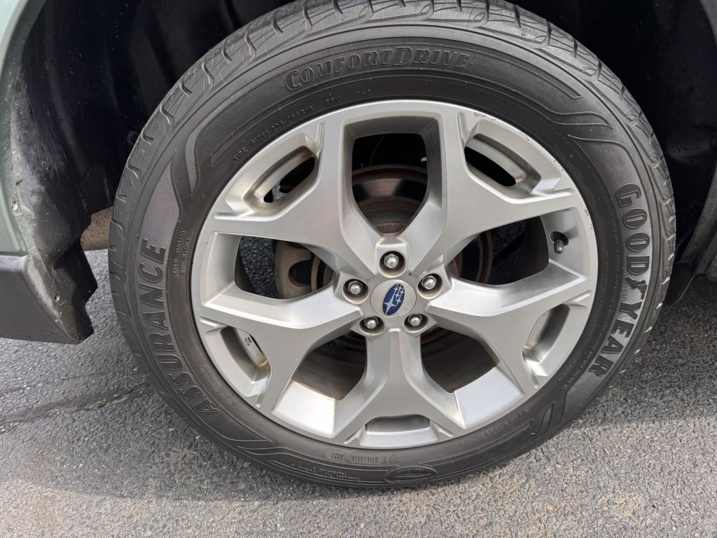 2017 Subaru Forester Image 8