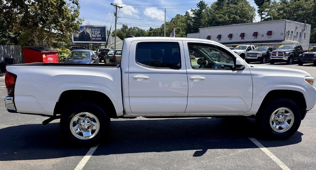 2018 Toyota Tacoma Image 4