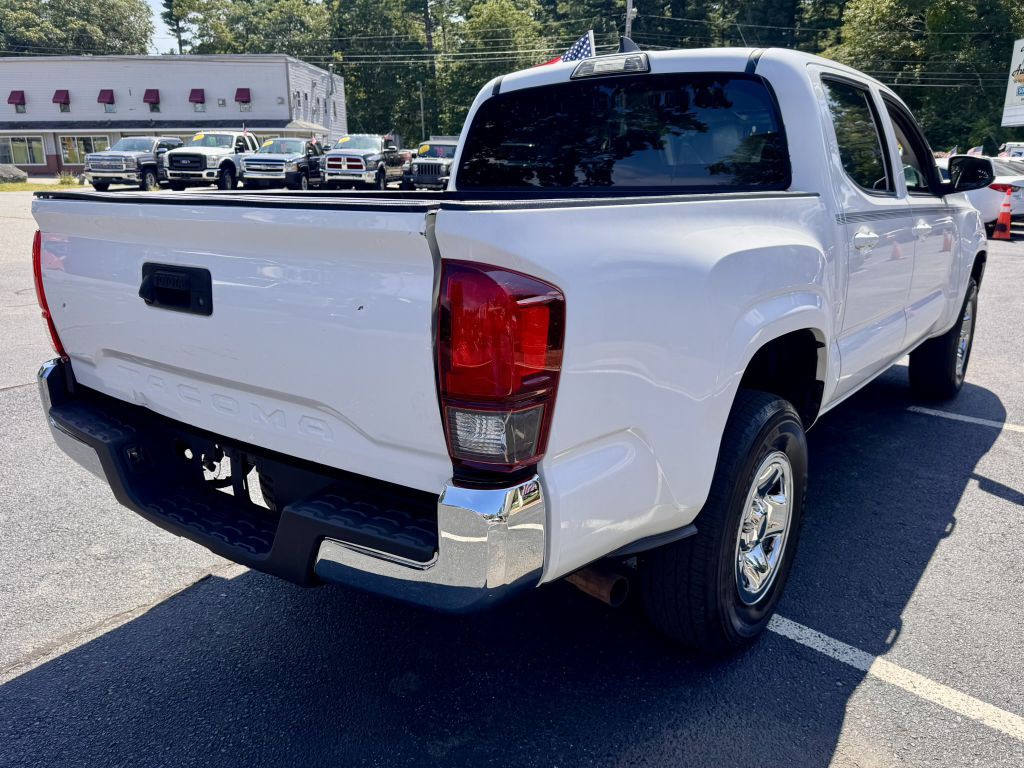2018 Toyota Tacoma Image 5