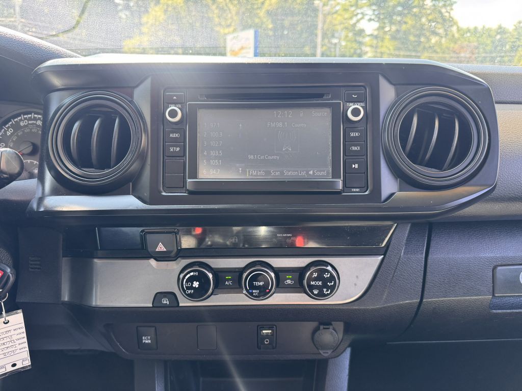 2018 Toyota Tacoma Image 20