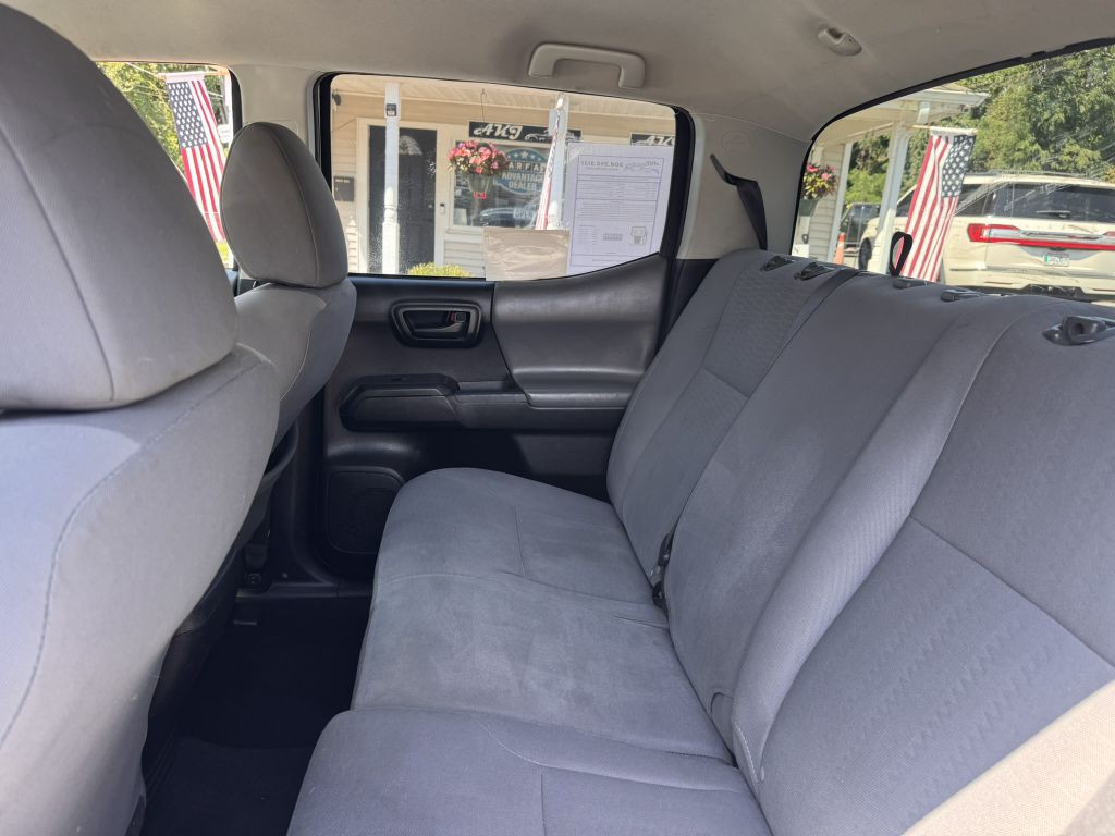 2018 Toyota Tacoma Image 25