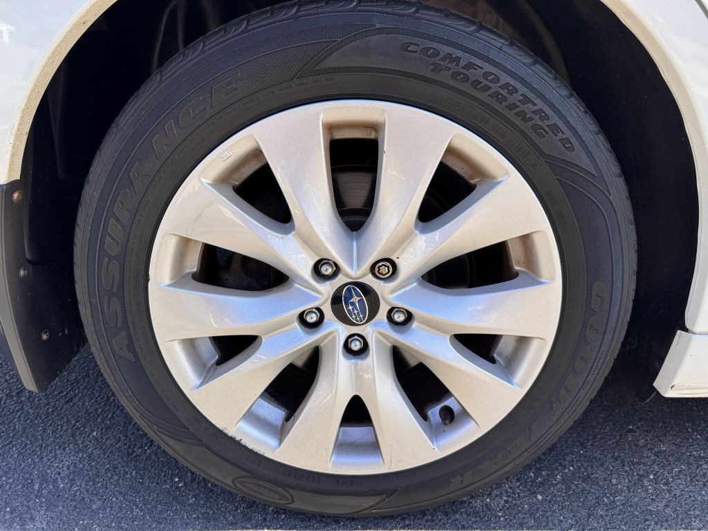 2016 Subaru Legacy Image 11