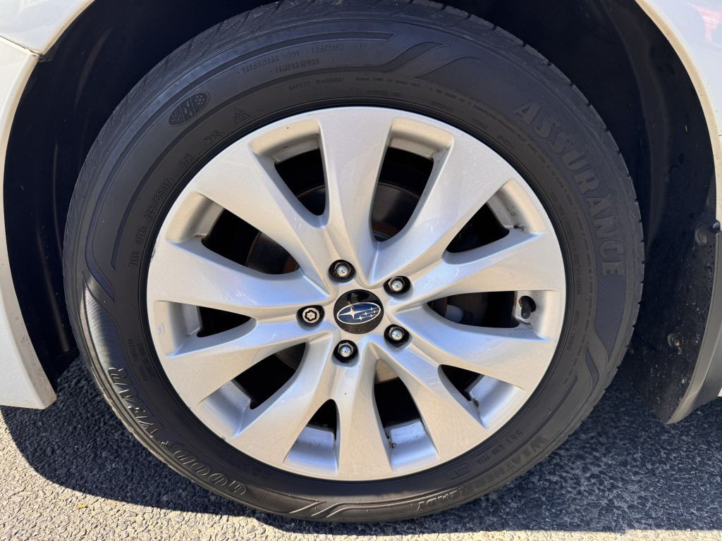 2016 Subaru Legacy Image 13