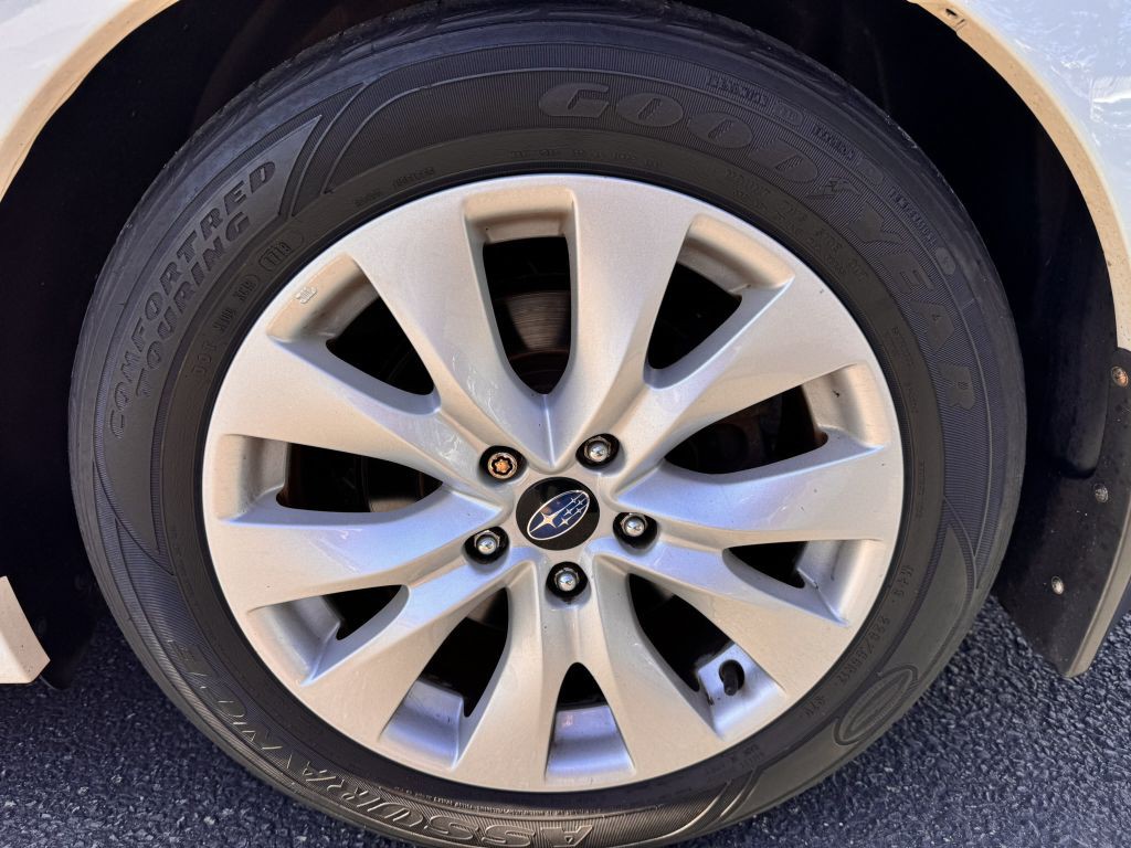 2016 Subaru Legacy Image 14