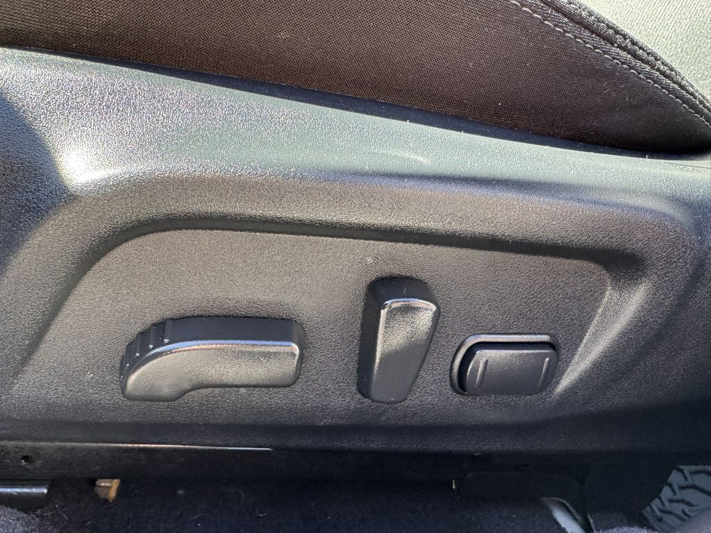 2016 Subaru Legacy Image 16