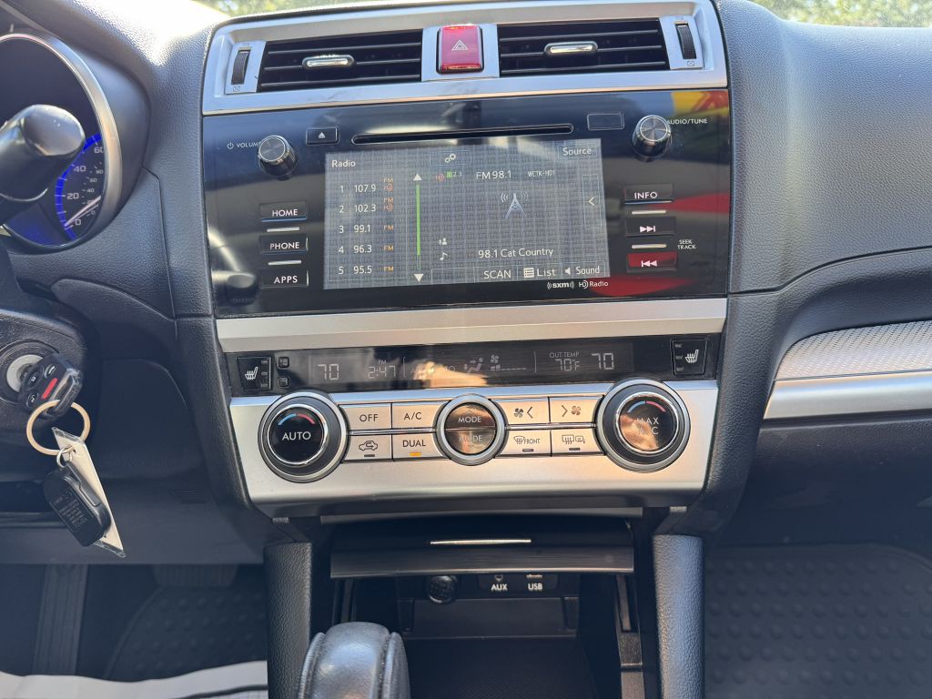2016 Subaru Legacy Image 21