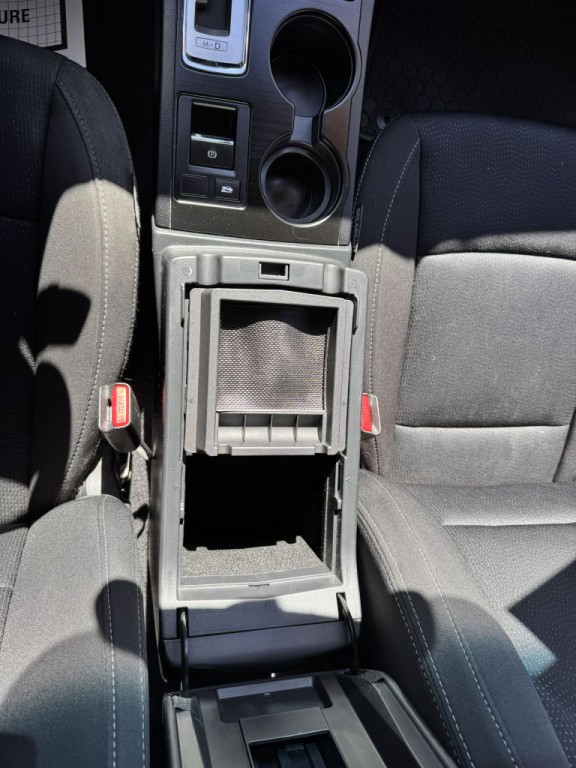 2016 Subaru Legacy Image 25