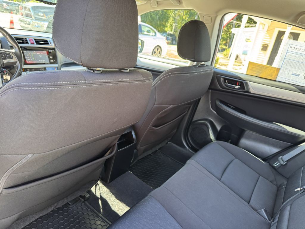2016 Subaru Legacy Image 27