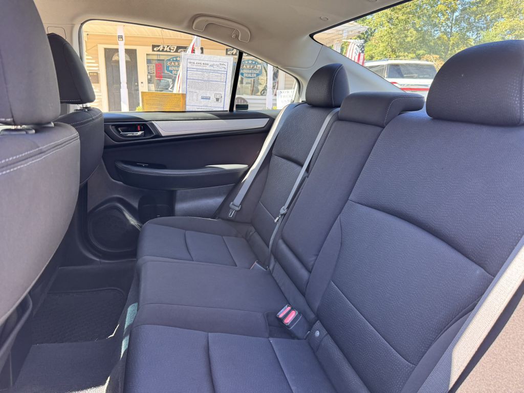 2016 Subaru Legacy Image 29