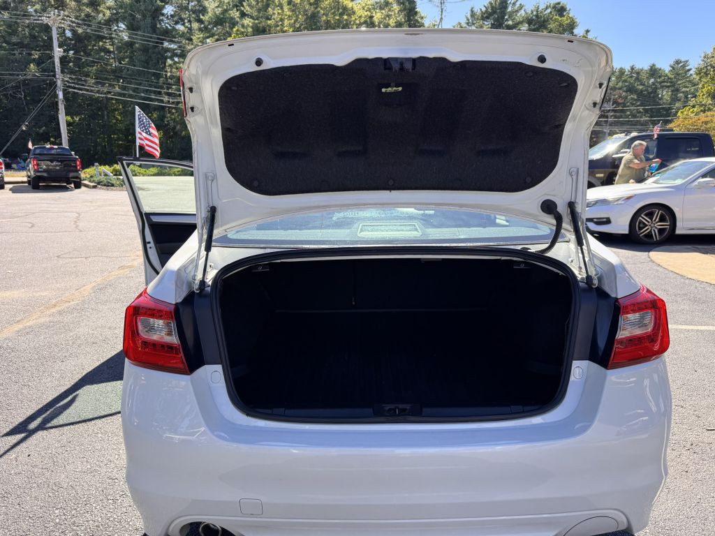 2016 Subaru Legacy Image 30