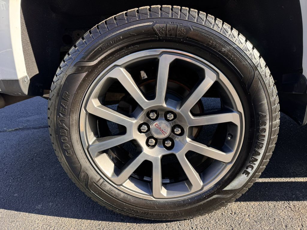 2018 GMC Canyon Image 11