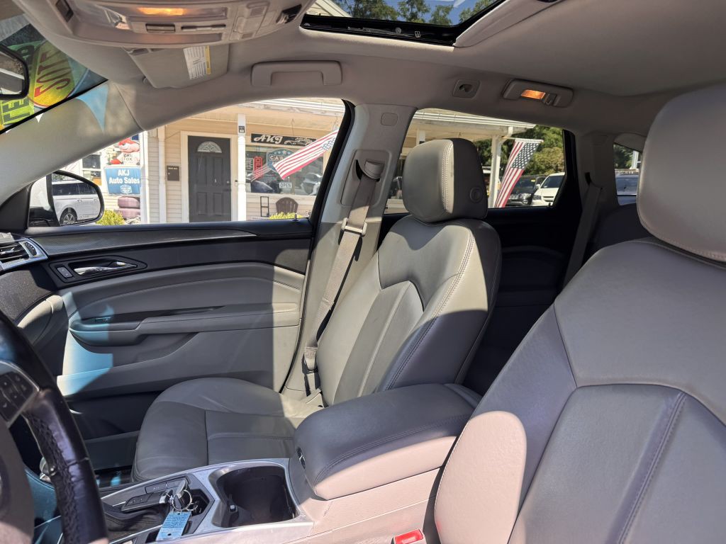 2012 Cadillac SRX Image 10