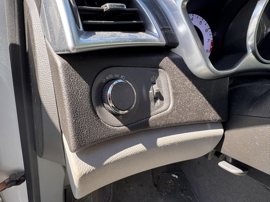 2012 Cadillac SRX Image 17