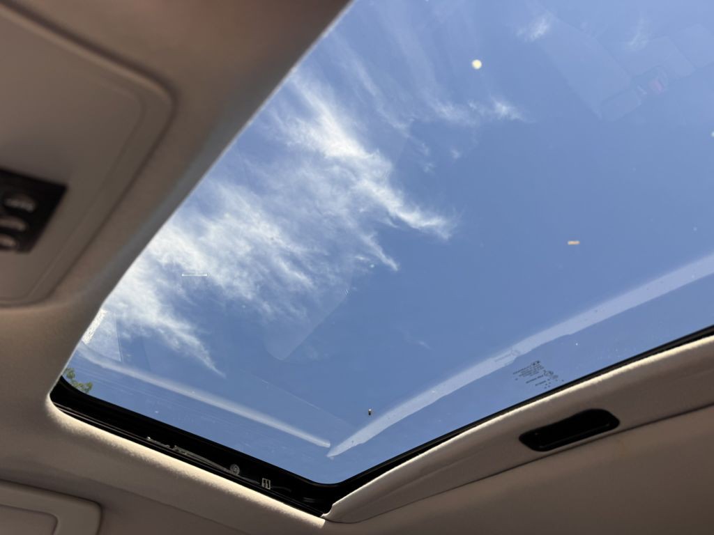 2012 Cadillac SRX Image 24
