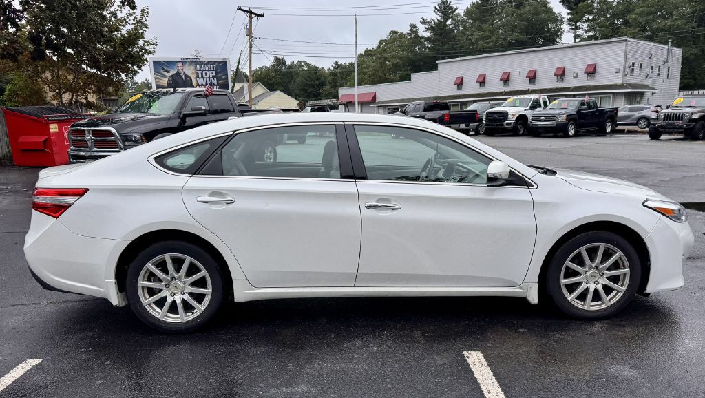 2015 Toyota Avalon Image 4