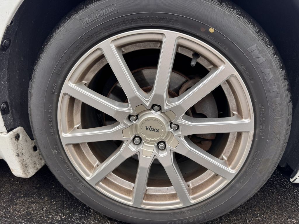 2015 Toyota Avalon Image 12