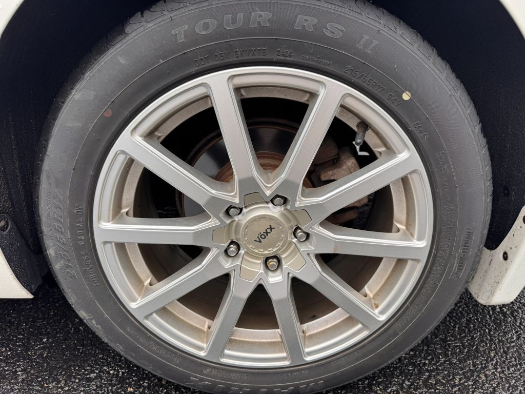 2015 Toyota Avalon Image 14